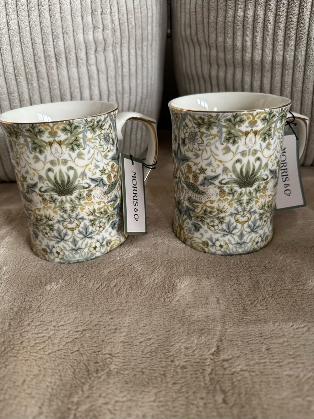 Morris & Co. Porcelain Mugs Strawberry Thief